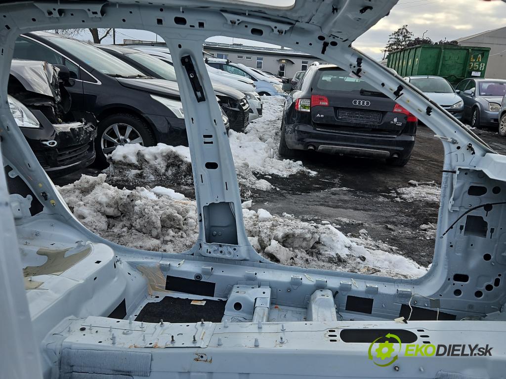 Audi A4 B9 2015-2024 2.0 TFSI 252KM automatic 185 kW 1984 cm3 4- práh levý  (Karoserie ostatní)