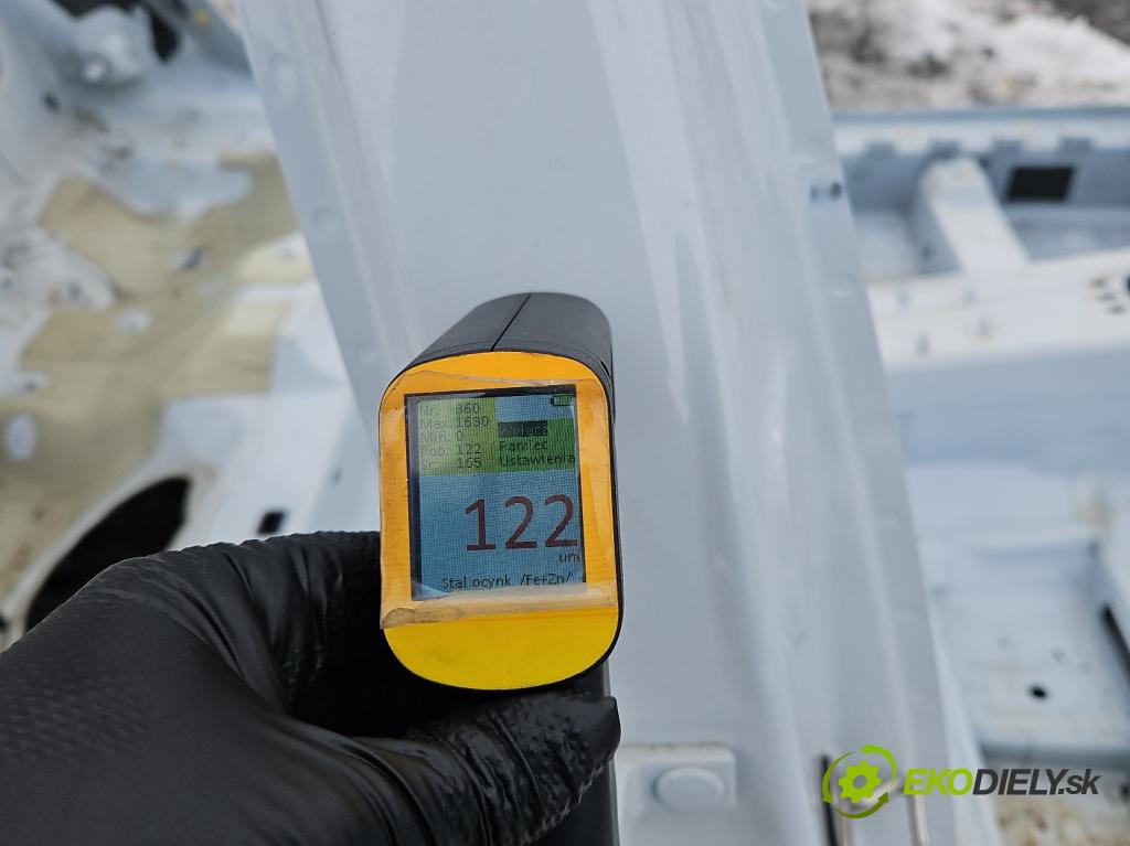 Audi A4 B9 2015-2024 2.0 TFSI 252KM automatic 185 kW 1984 cm3 4- práh pravý  (Karoserie ostatní)