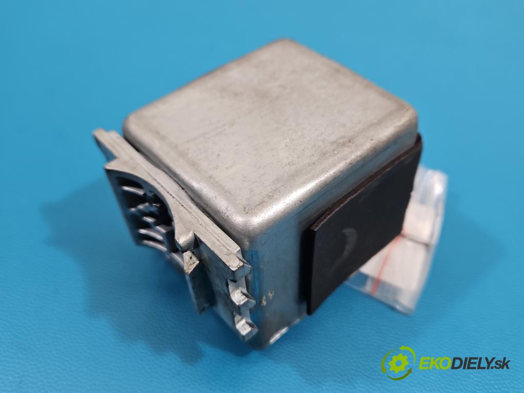 Saab 9-3 II 2002-2012 2.0 T 175 HP automatic 129 kW 1998 cm3 4- Blokáda: řízení: 12801116 (Riadenie ostatné)