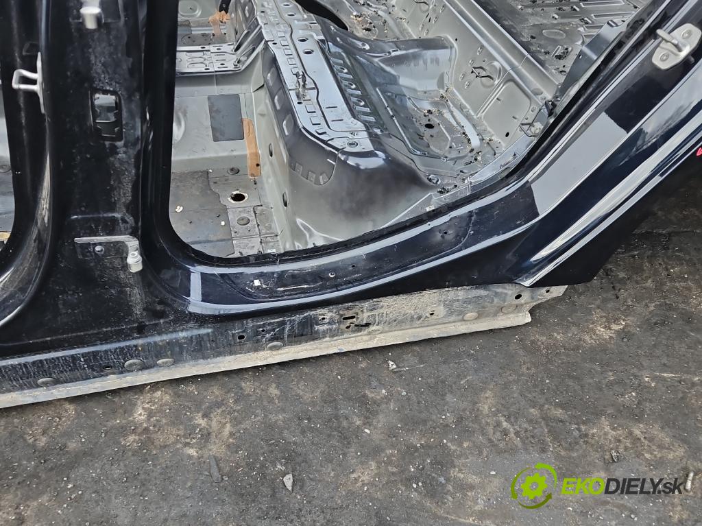 Bmw 5 G30 2017-2024 2.0d 190 hp automatic 140 kW 1995 cm3 4- práh levý  (Karoserie ostatní)