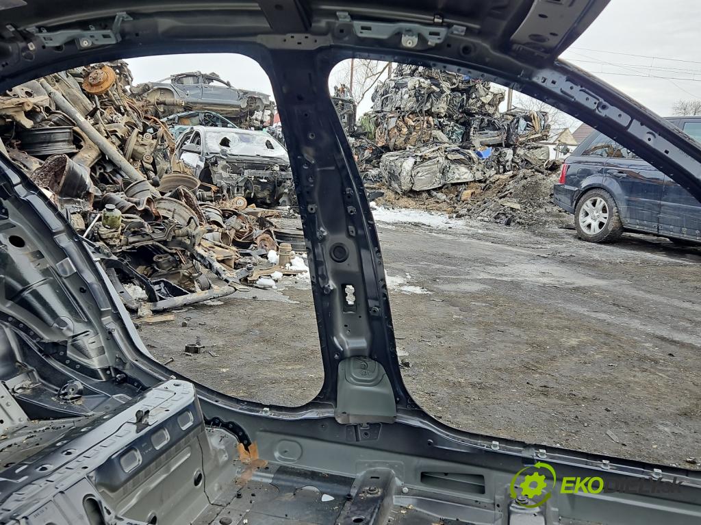 Bmw 5 G30 2017-2024 2.0d 190 hp automatic 140 kW 1995 cm3 4- práh levý  (Karoserie ostatní)