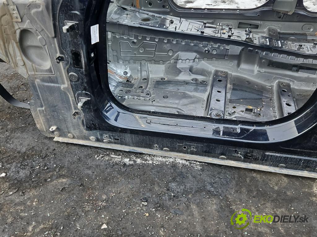 Bmw 5 G30 2017-2024 2.0d 190 hp automatic 140 kW 1995 cm3 4- práh levý  (Karoserie ostatní)