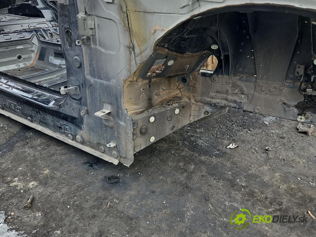 Bmw 5 G30 2017-2024 2.0d 190 HP automatic 140 kW 1995 cm3 4- štvrťka pravé