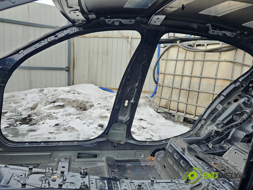 Bmw 5 G30 2017-2024 2.0d 190 hp automatic 140 kW 1995 cm3 4- práh pravý  (Karoserie ostatní)