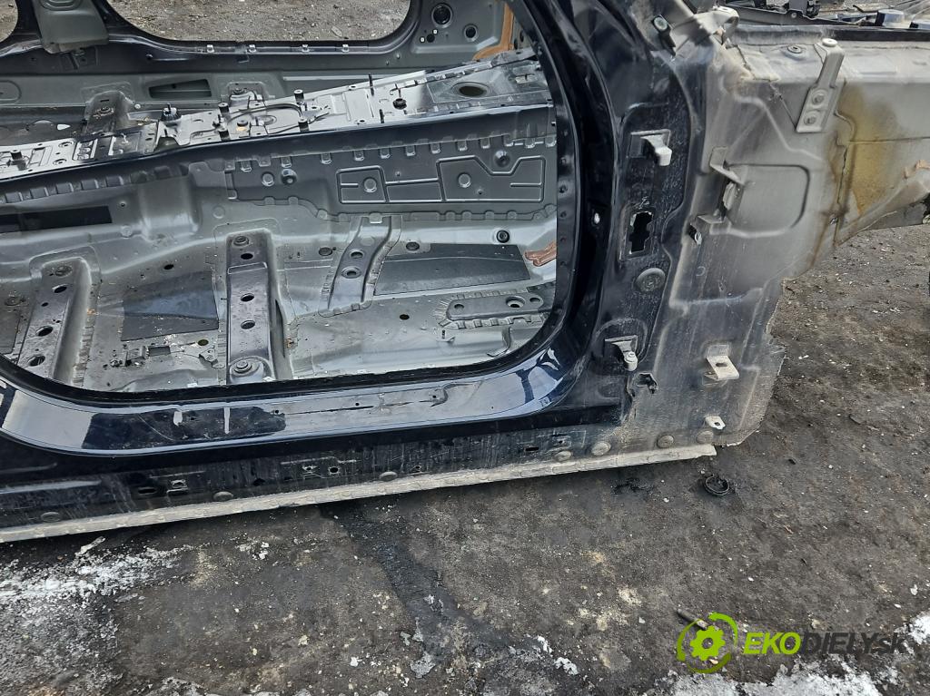 Bmw 5 G30 2017-2024 2.0d 190 hp automatic 140 kW 1995 cm3 4- práh pravý  (Karoserie ostatní)