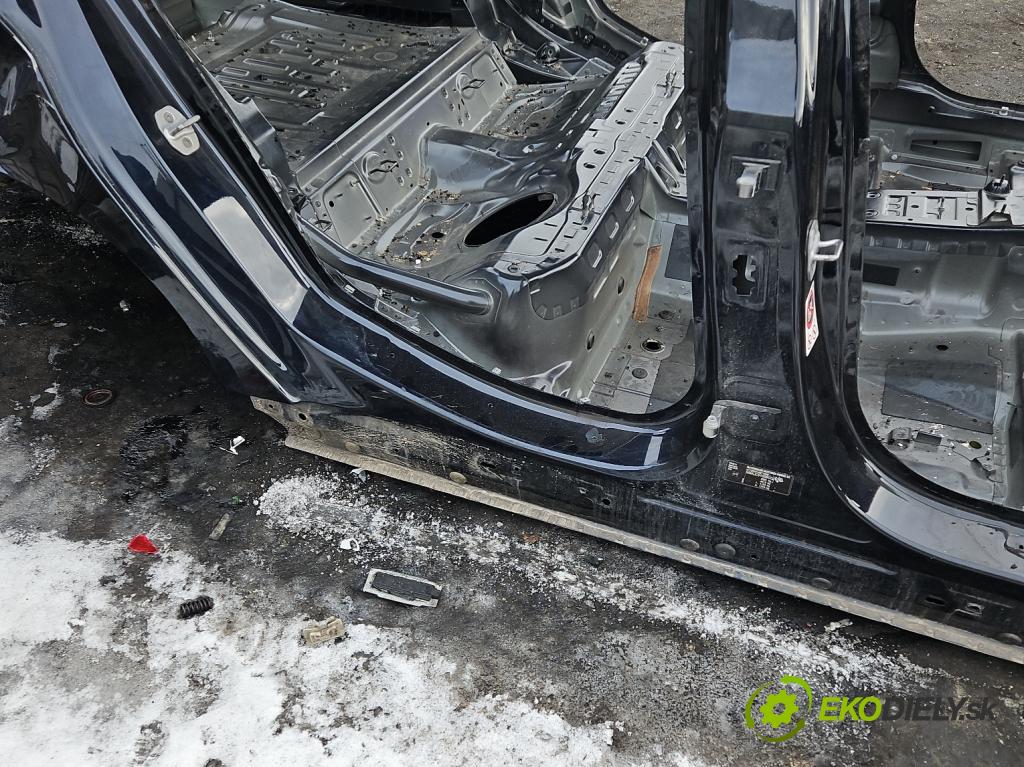 Bmw 5 G30 2017-2024 2.0d 190 hp automatic 140 kW 1995 cm3 4- práh pravý  (Karoserie ostatní)