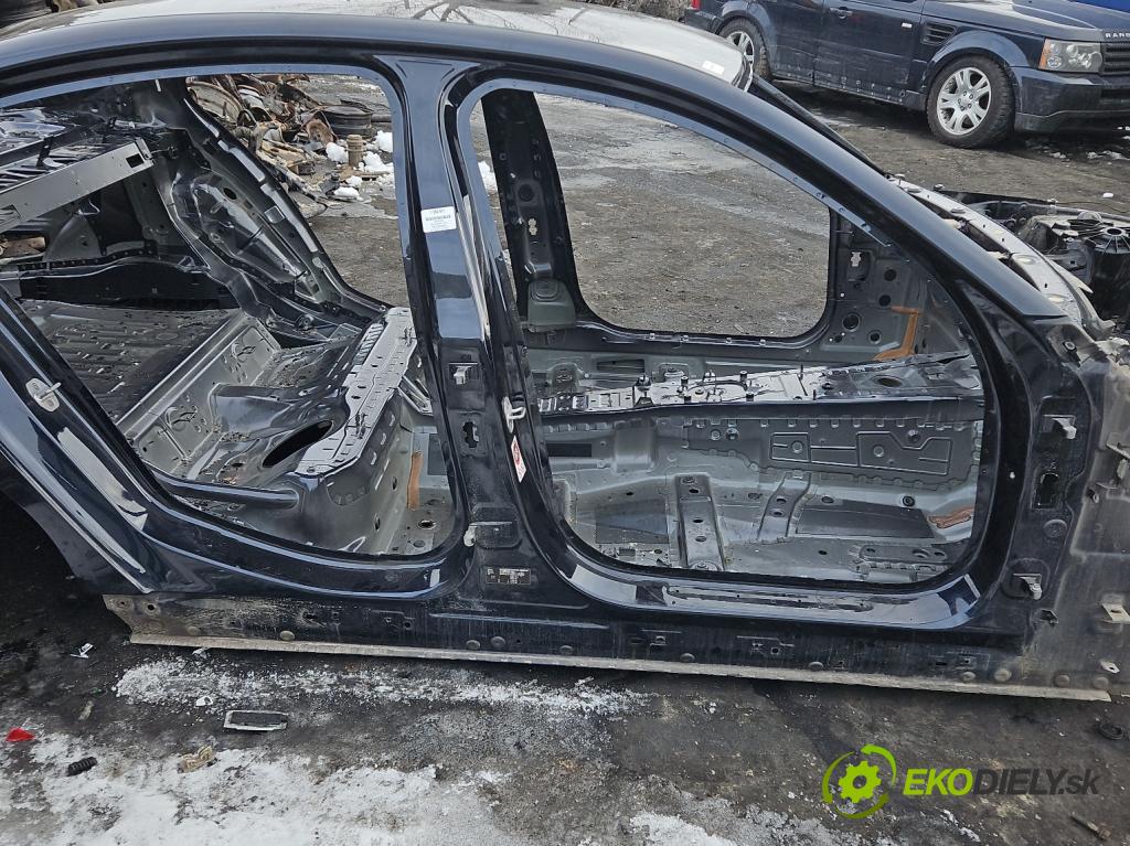 Bmw 5 G30 2017-2024 2.0d 190 hp automatic 140 kW 1995 cm3 4- práh pravý  (Karoserie ostatní)