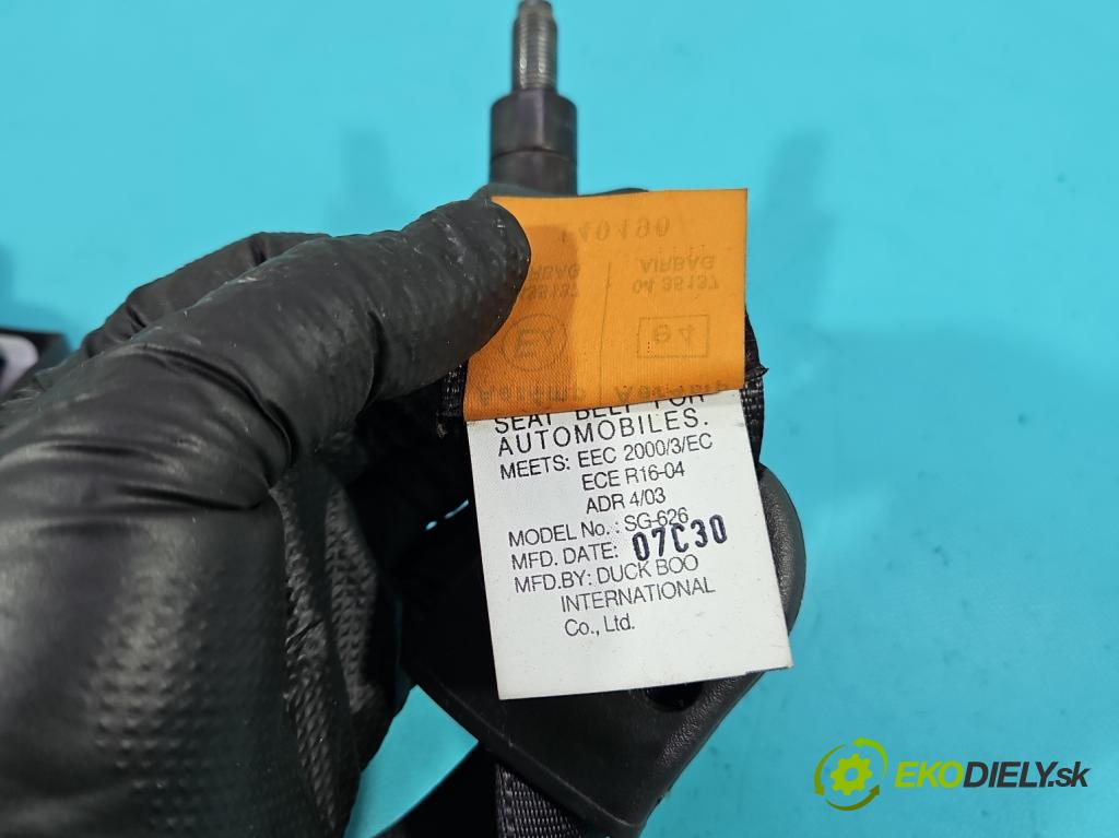 Opel Antara 2006-2015 2.0 cdti 150 HP automatic 110 kW 1991 cm3 5- pas bezpečnosť: predné pravý