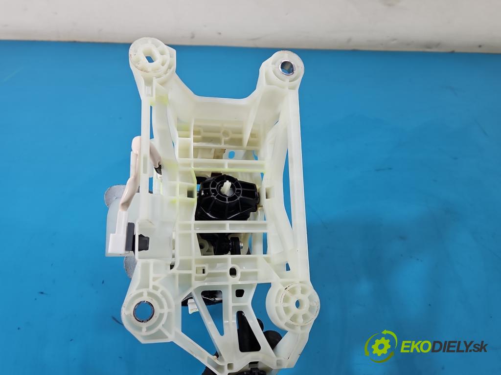 Mazda 6 III GJ 2012-2024 2.0 16V 145 HP automatic 107 kW 1998 cm3 5- Páka: Změny: stupeň,rýchlosť  (Rýchlostná páka (kulisa))