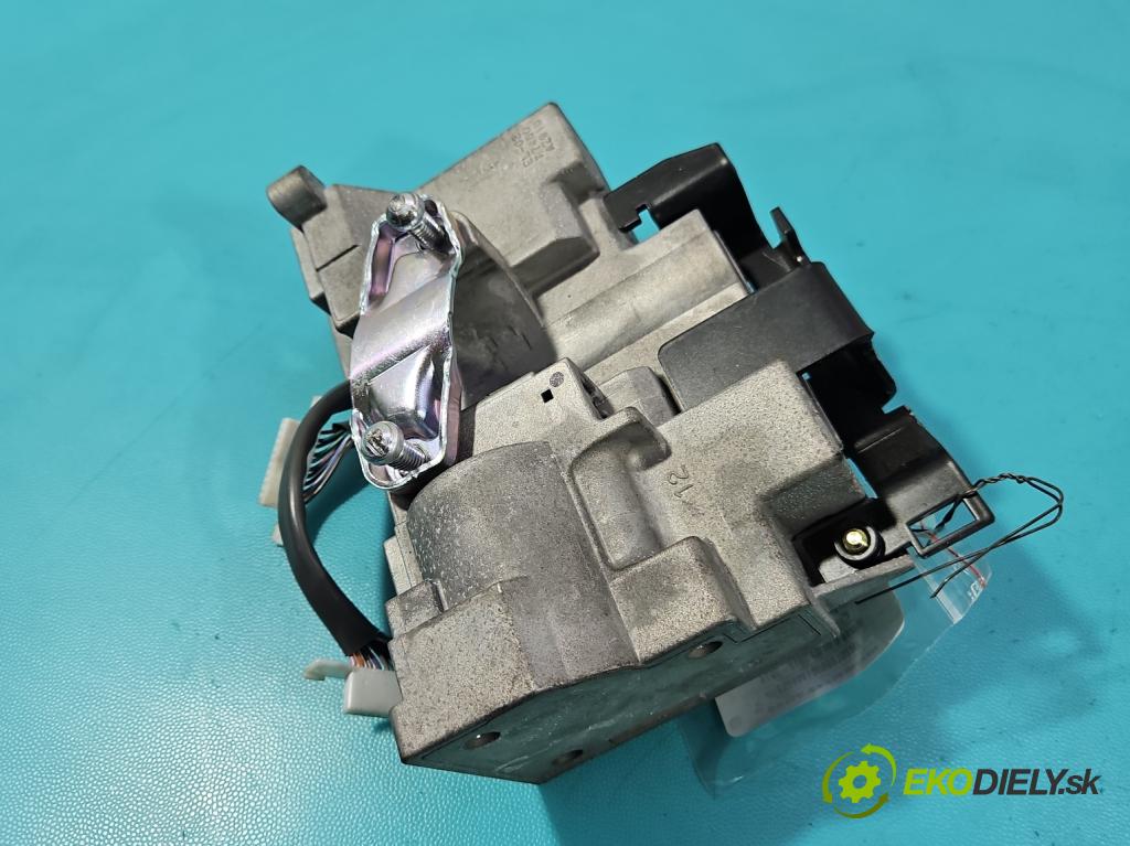 Mazda 6 III GJ 2012-2024 2.0 16V 145 HP automatic 107 kW 1998 cm3 5- Blokáda: řízení: K7400-AZ910 (Riadenie ostatné)