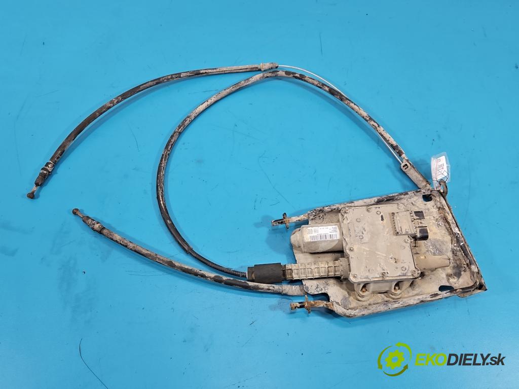 Opel Meriva B 2010-2017 1.3 cdti 75 hp manual 55 kW 1248 cm3 5- brzda manuál: elektrický: 13386364 (Ruční brzda)