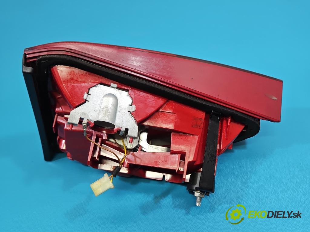 Audi A4 B8 2007-2015 2.0 tdi 136hp manual 100 kW 1968 cm3 4- světlo zadní levé 8K5945093B (Klika dveří ostatní)