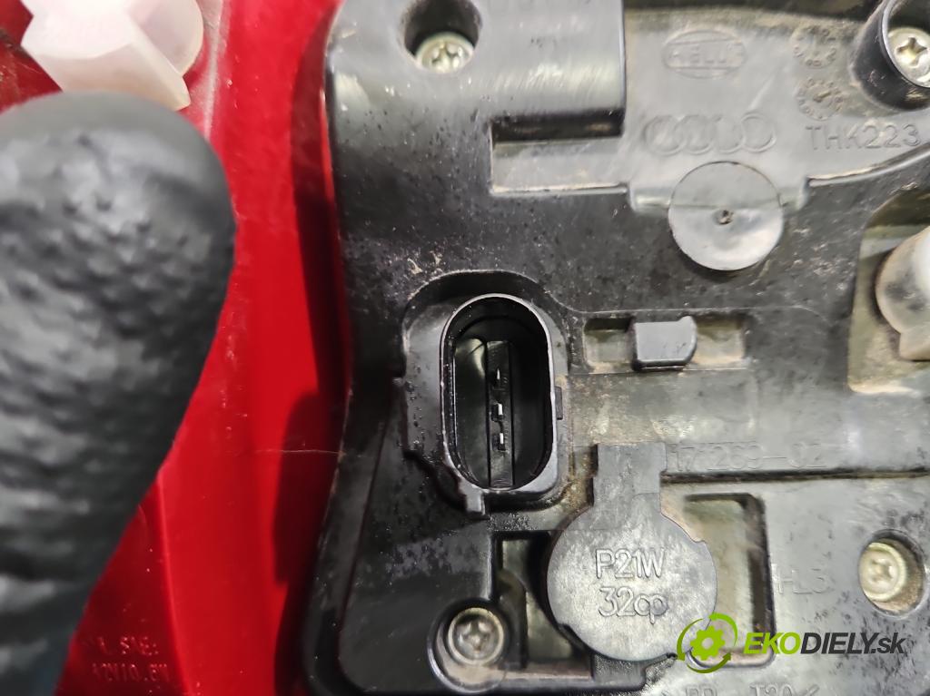 Audi A4 B8 2007-2015 2.0 tdi 136hp manual 100 kW 1968 cm3 4- světlo zadní pravé 8K5945096B (Klika dveří ostatní)