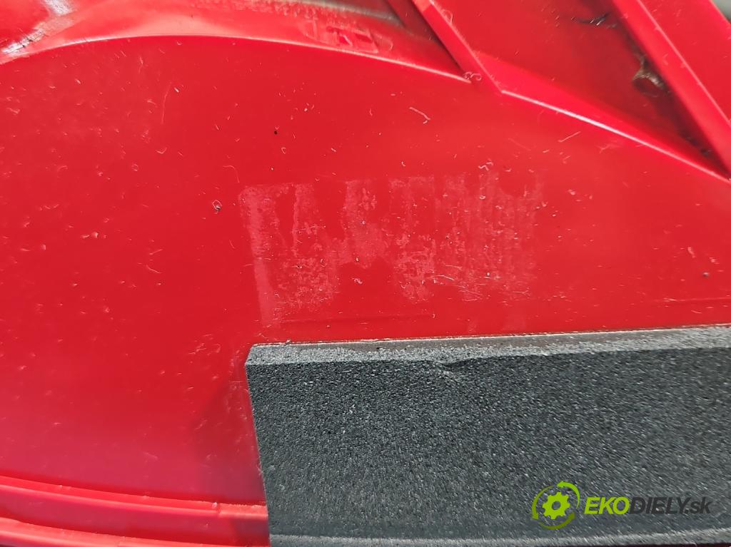 Audi A4 B8 2007-2015 2.0 tdi 136hp manual 100 kW 1968 cm3 4- světlo zadní pravé 8K5945096B (Klika dveří ostatní)