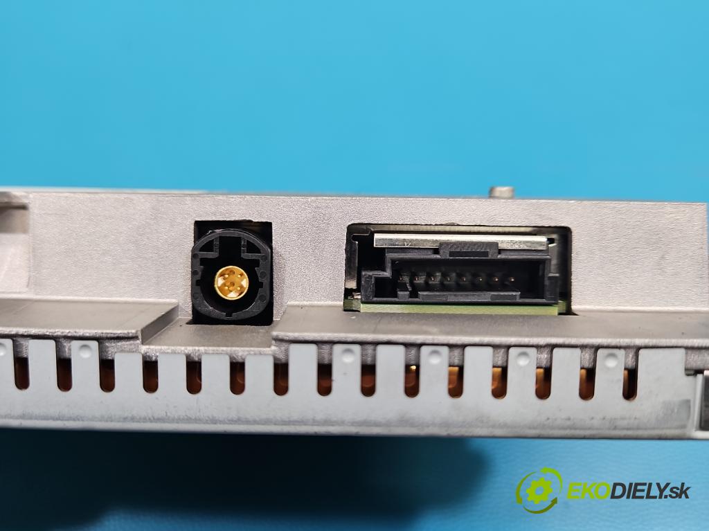 Audi A4 B8 2007-2015 2.0 tdi 136 HP manual 100 kW 1968 cm3 4- Zobrazit: 4F0919604 (Prístrojová doska)