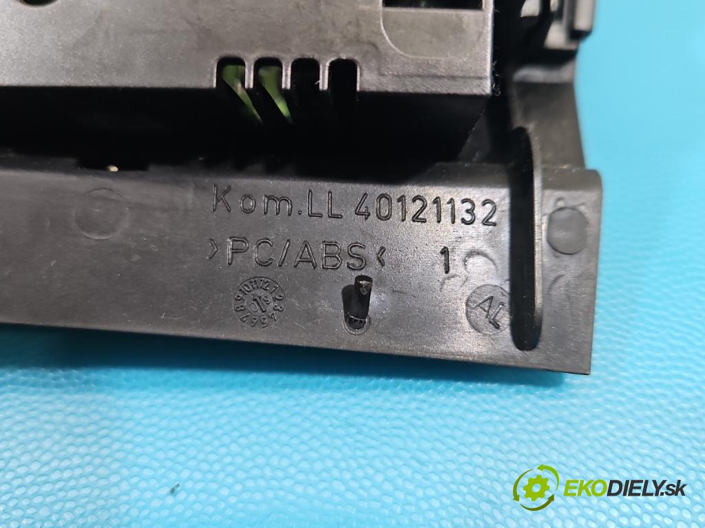 Audi A4 B8 2007-2015 2.0 tdi 136hp manual 100 kW 1968 cm3 4- palubní deska panel topení 8T1820043AK