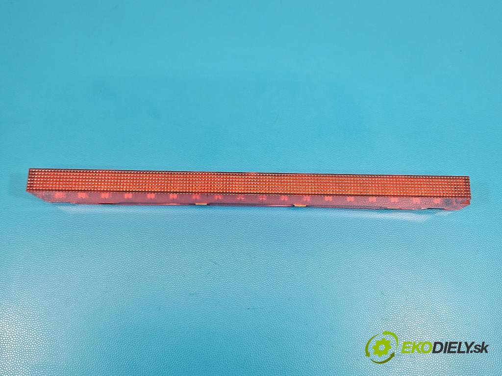 Audi A4 B8 2007-2015 2.0 tdi 136hp manual 100 kW 1968 cm3 4- světlo: