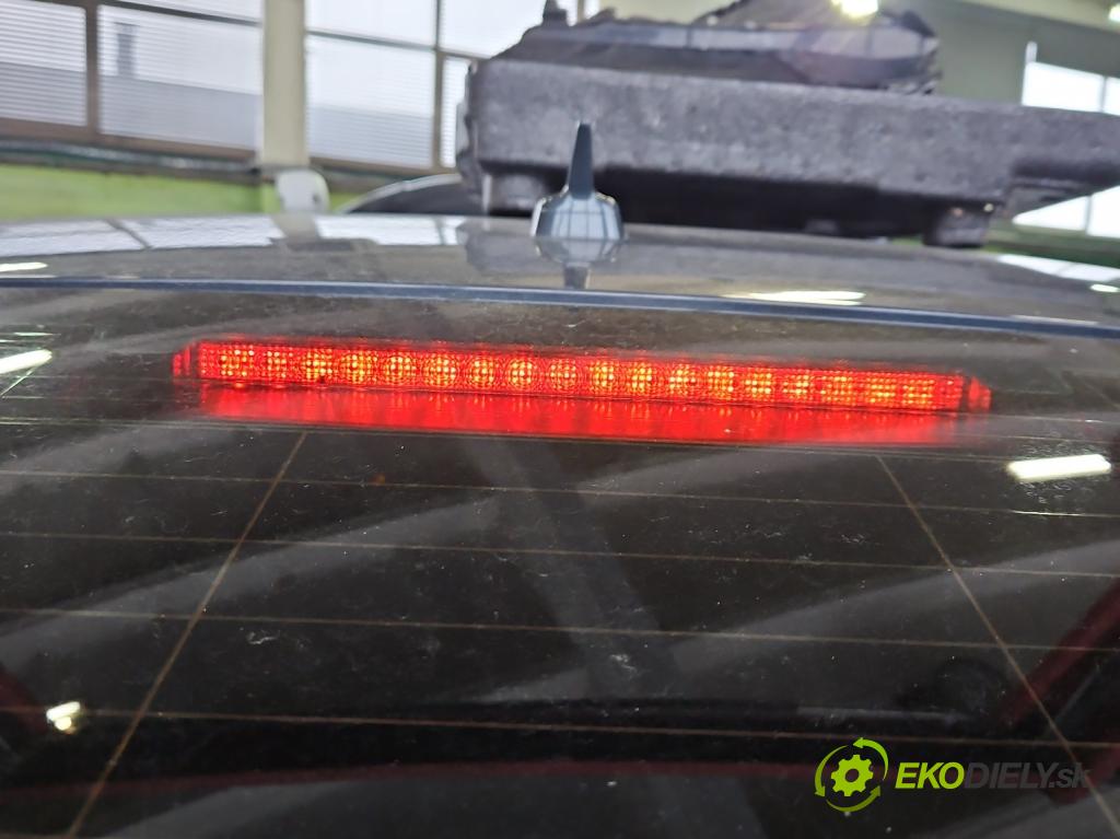 Audi A4 B8 2007-2015 2.0 tdi 136hp manual 100 kW 1968 cm3 4- světlo: 