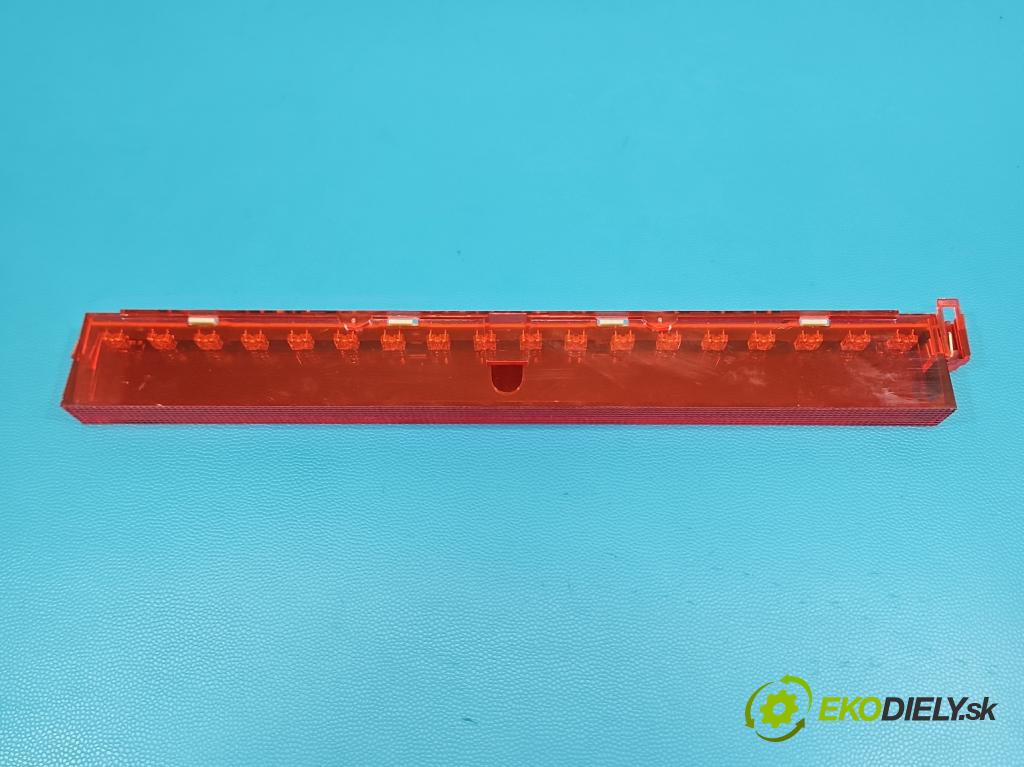 Audi A4 B8 2007-2015 2.0 tdi 136hp manual 100 kW 1968 cm3 4- světlo: