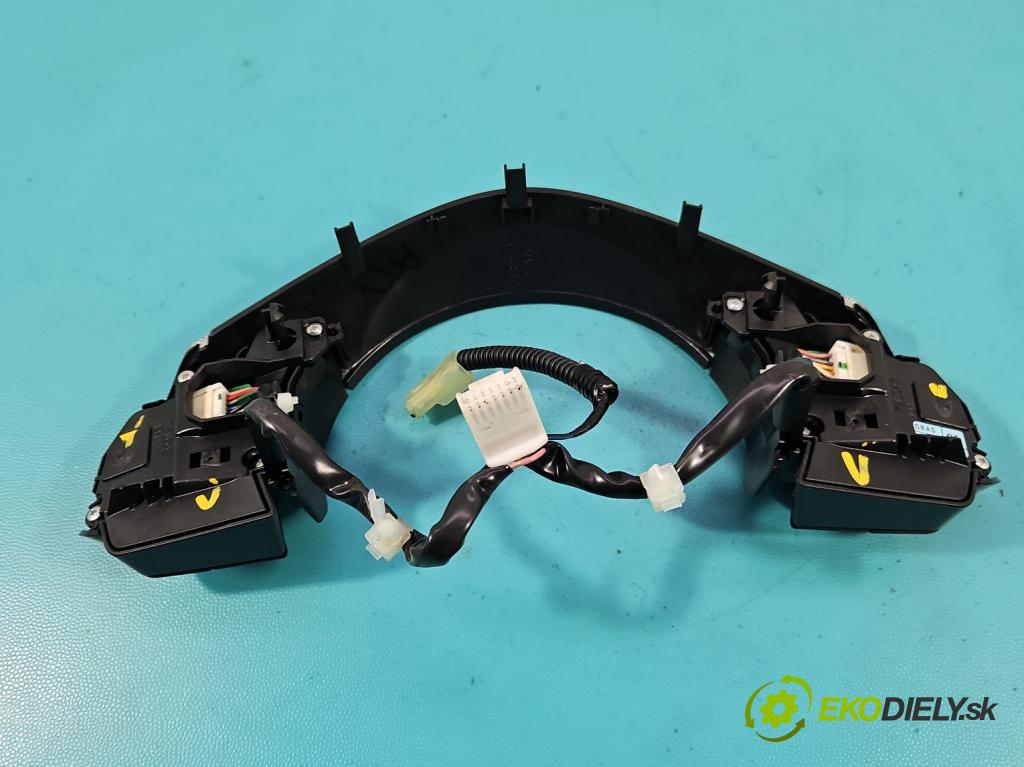 Mazda 6 III GJ 2012-2024 2.0 16V 145 HP automatic 107 kW 1998 cm3 5- prepínač multifunkční: řízení: 75L890 (Prepínacie páčky pod volantom)