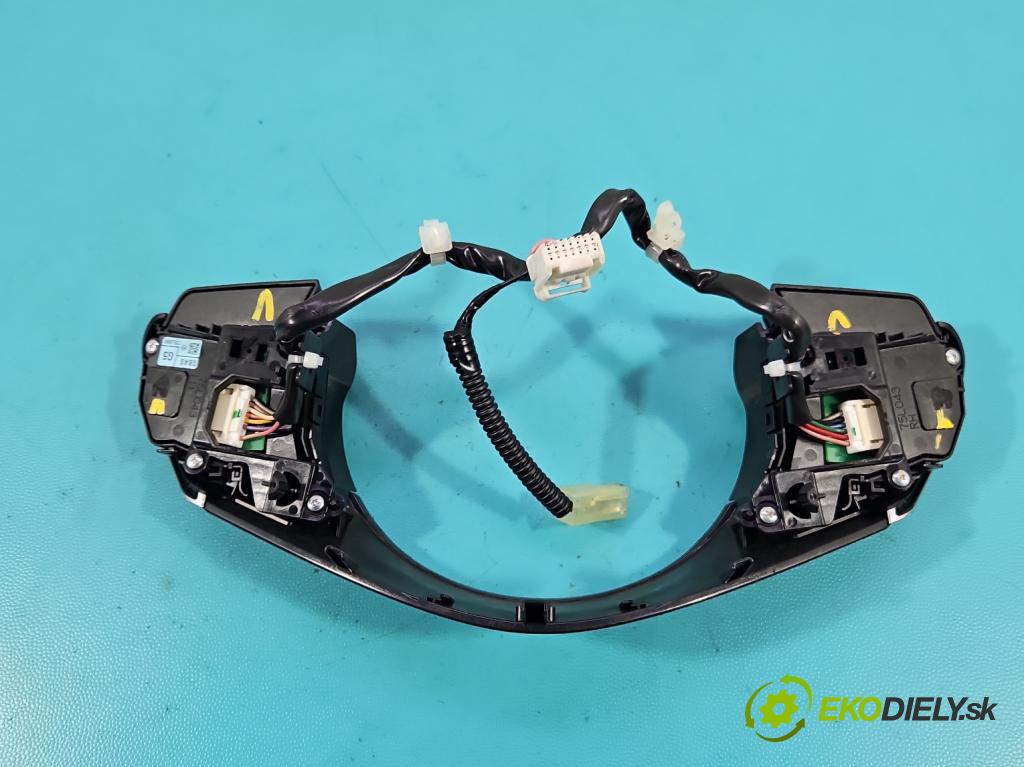 Mazda 6 III GJ 2012-2024 2.0 16V 145 HP automatic 107 kW 1998 cm3 5- prepínač multifunkční: řízení: 75L890 (Prepínacie páčky pod volantom)