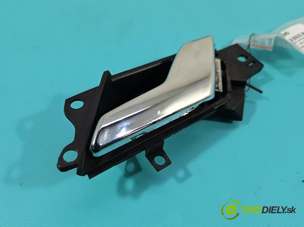Opel Antara 2006-2015 2.0 cdti 150 hp automatic 110 kW 1991 cm3 5- klika uvnitř: přední pravé 96660864