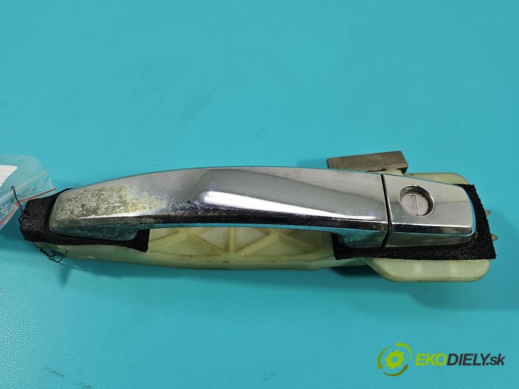 Opel Antara 2006-2015 2.0 cdti 150 HP automatic 110 kW 1991 cm3 5- rukoväť predné ľavé mimo:  (Kľučka dverí vonkajšia predná ľavá)