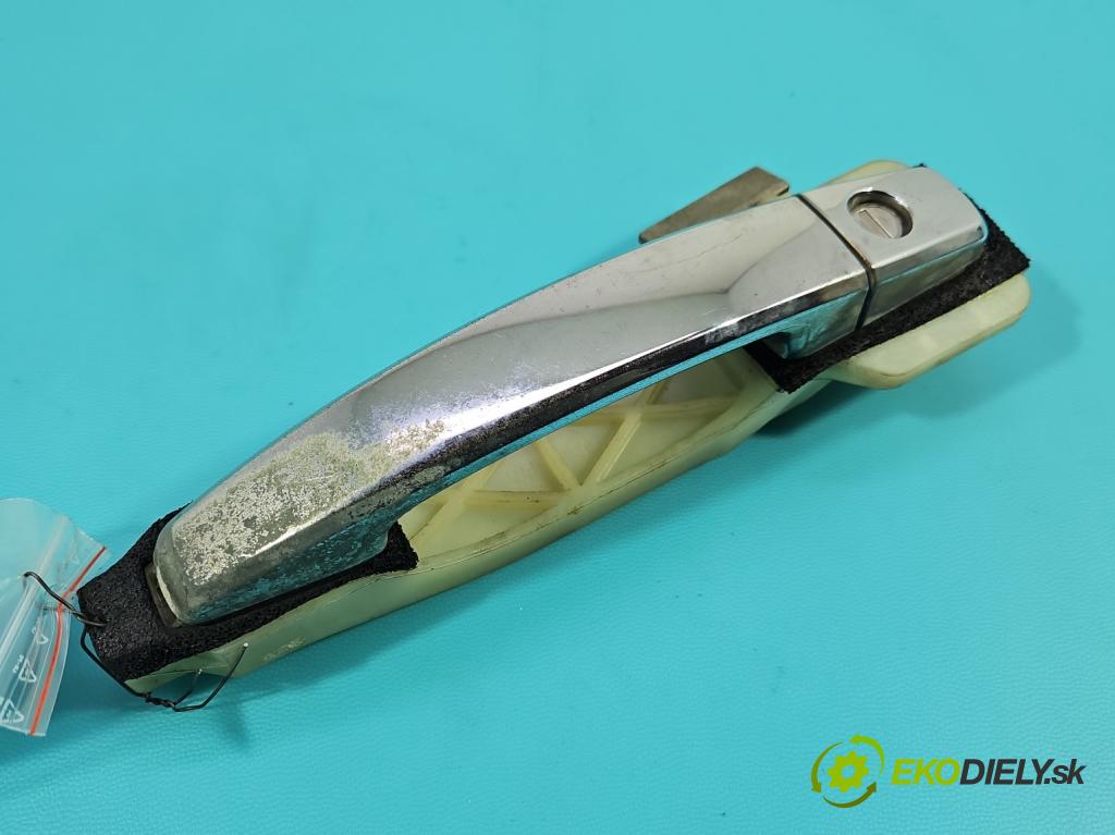 Opel Antara 2006-2015 2.0 cdti 150 HP automatic 110 kW 1991 cm3 5- rukoväť predné ľavé mimo:  (Kľučka dverí vonkajšia predná ľavá)