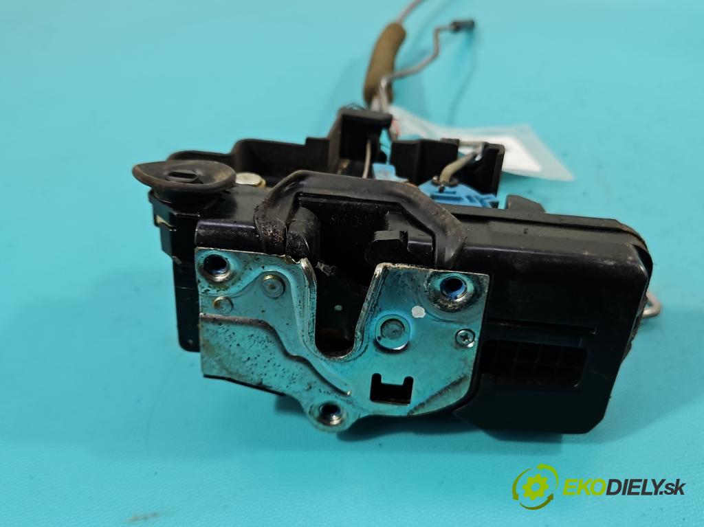 Opel Antara 2006-2015 2.0 cdti 150 hp automatic 110 kW 1991 cm3 5- zámek zadní pravý