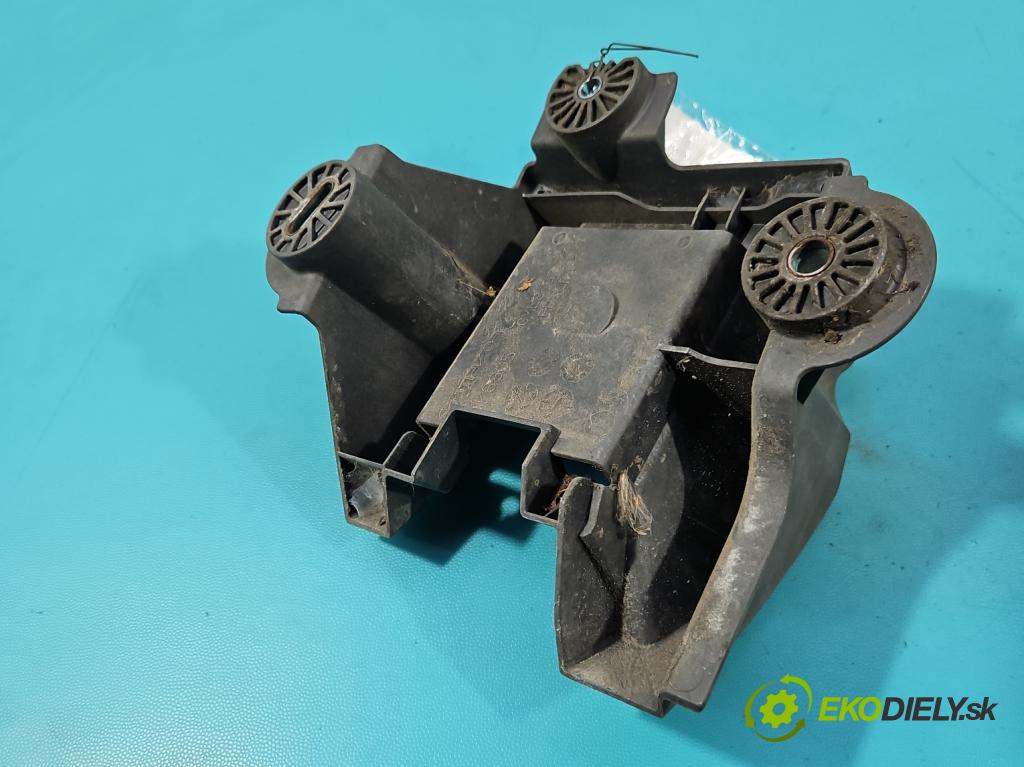 Mazda 6 III GJ 2012-2024 2.0 16V 145 HP automatic 107 kW 1998 cm3 5- Upevnenie: GML867Z41