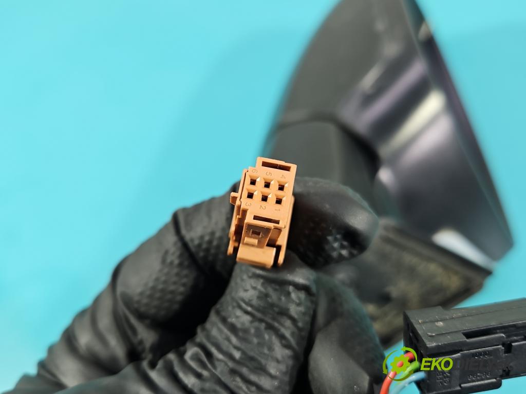 Peugeot 208 I 2012-2019 1.2 12V 82 HP manual 60 kW 1199 cm3 5- zrkadlo ľavé  (Kľučka dverí ostatné)