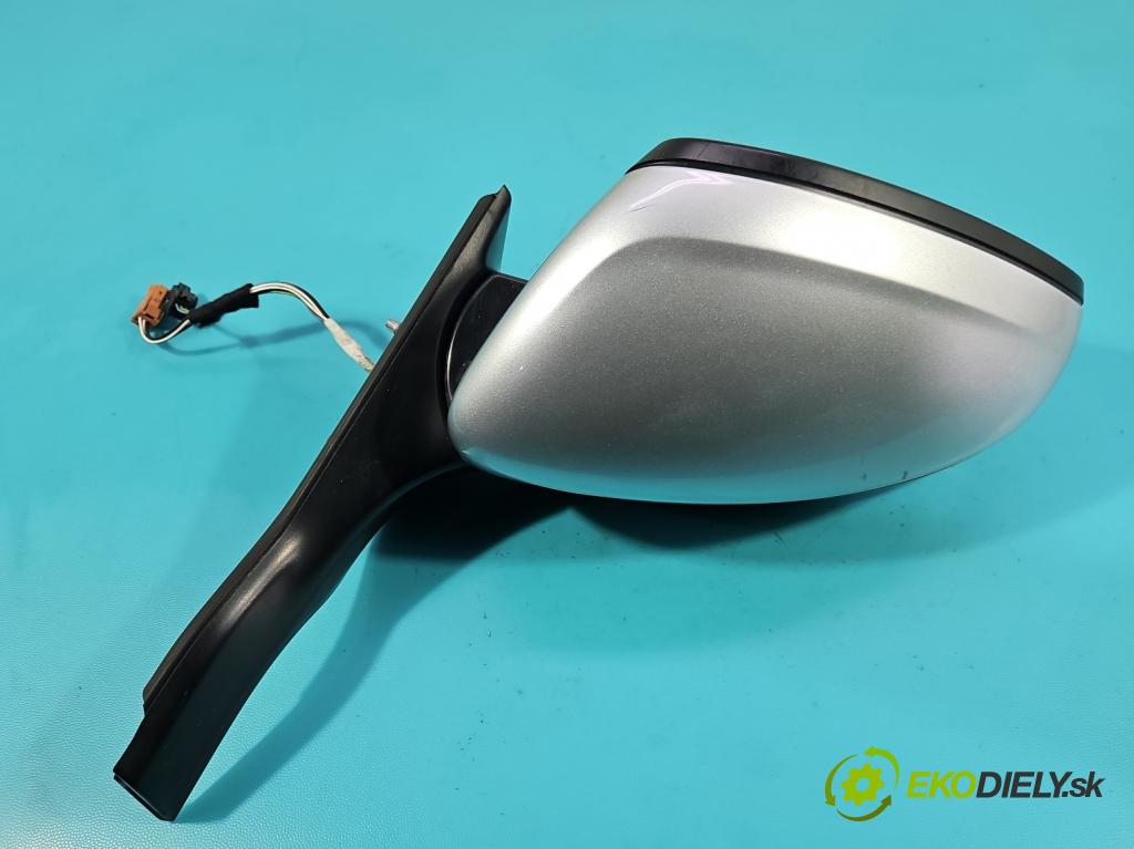 Peugeot 208 I 2012-2019 1.2 12V 82 HP manual 60 kW 1199 cm3 5- zrkadlo ľavé  (Kľučka dverí ostatné)