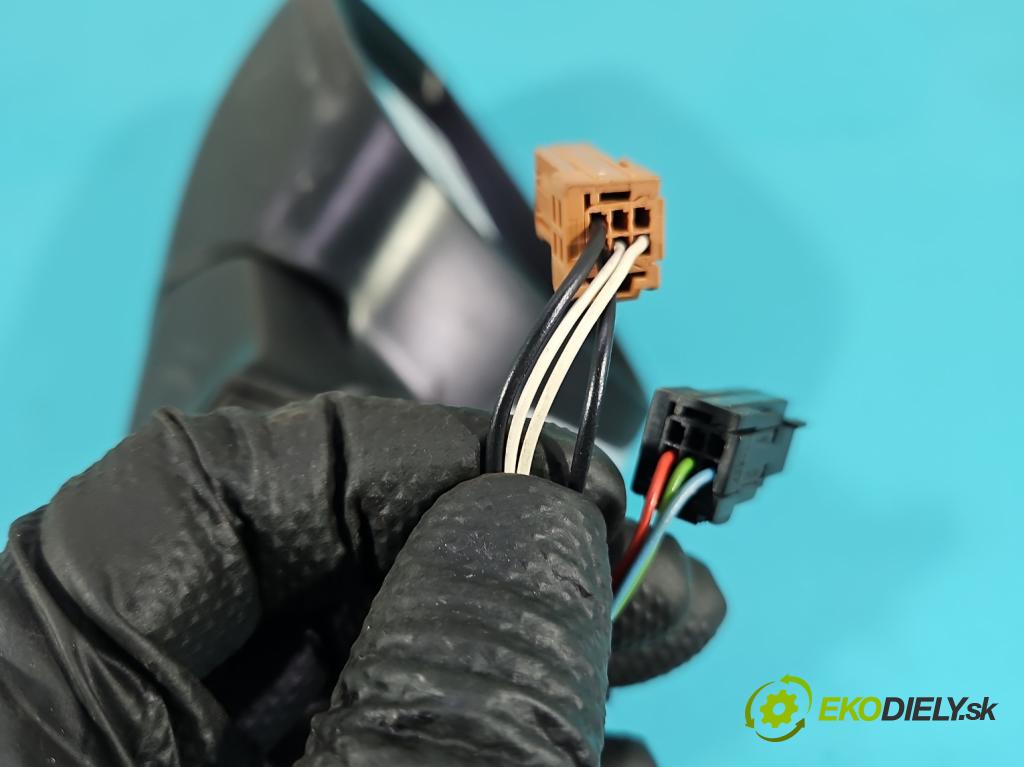 Peugeot 208 I 2012-2019 1.2 12V 82 HP manual 60 kW 1199 cm3 5- zrkadlo ľavé  (Kľučka dverí ostatné)