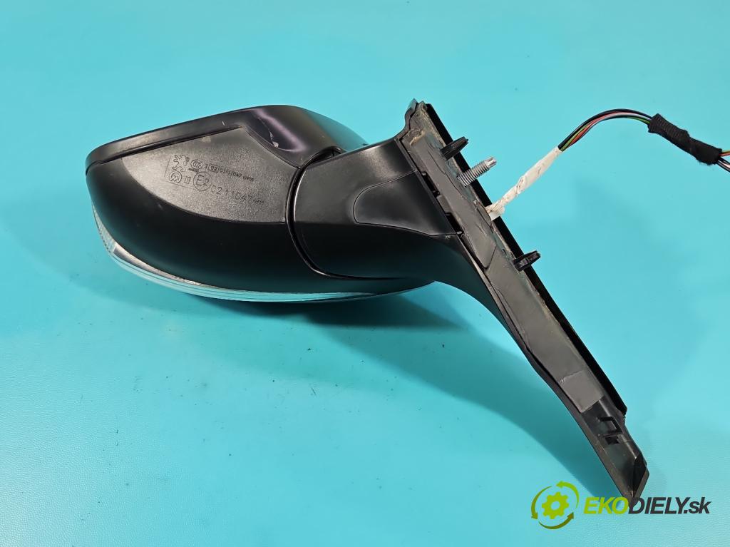 Peugeot 208 I 2012-2019 1.2 12V 82 HP manual 60 kW 1199 cm3 5- zrkadlo ľavé  (Kľučka dverí ostatné)