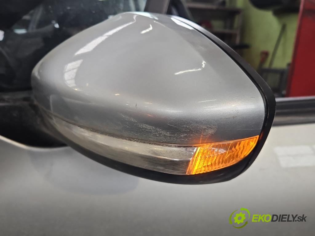Peugeot 208 I 2012-2019 1.2 12V 82 hp manual 60 kW 1199 cm3 5- zpětné zrcátko levé  (Klika dveří ostatní)