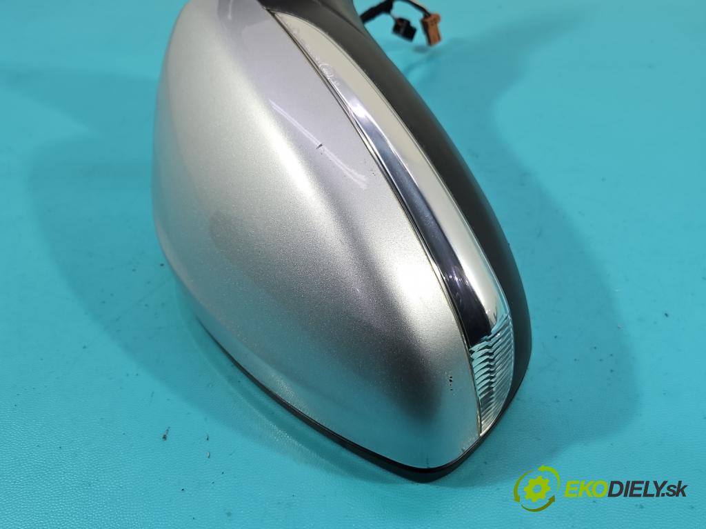 Peugeot 208 I 2012-2019 1.2 12V 82 HP manual 60 kW 1199 cm3 5- zrkadlo pravé  (Kľučka dverí ostatné)