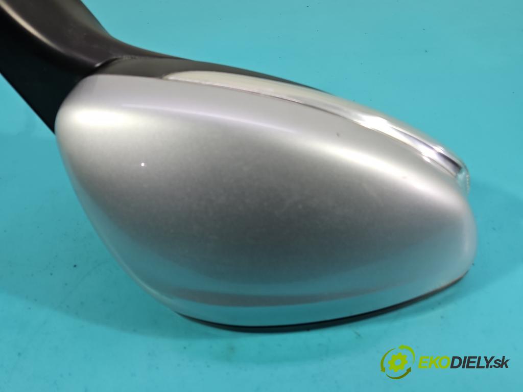 Peugeot 208 I 2012-2019 1.2 12V 82 HP manual 60 kW 1199 cm3 5- zrkadlo pravé  (Kľučka dverí ostatné)