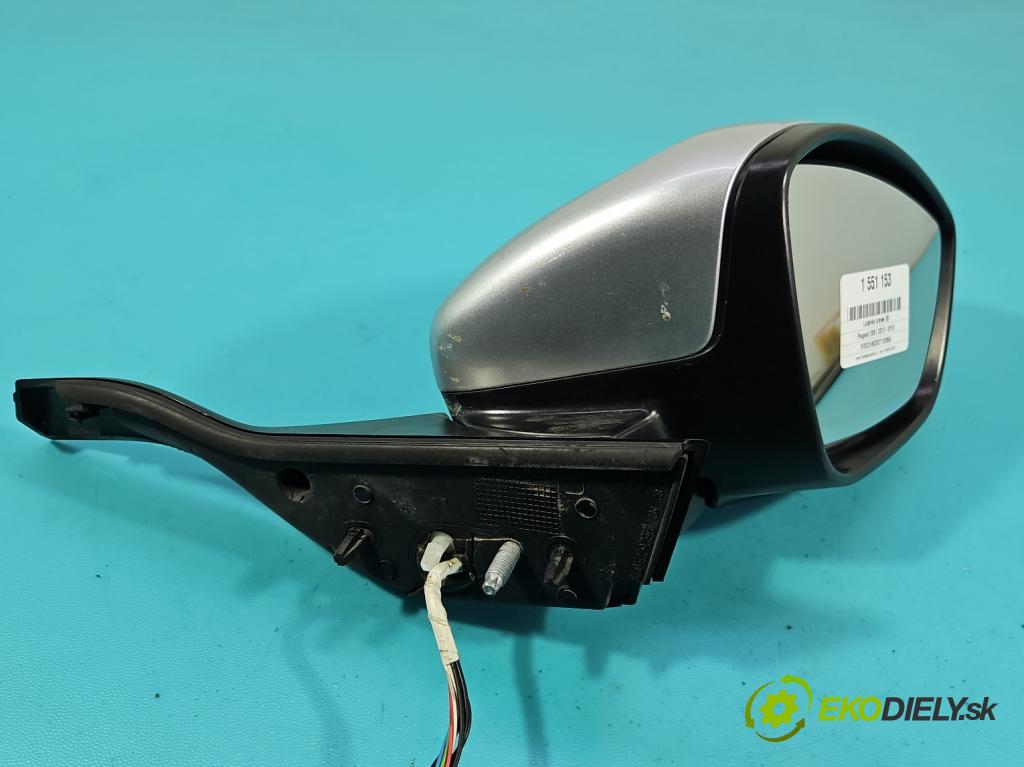 Peugeot 208 I 2012-2019 1.2 12V 82 HP manual 60 kW 1199 cm3 5- zrkadlo pravé  (Kľučka dverí ostatné)