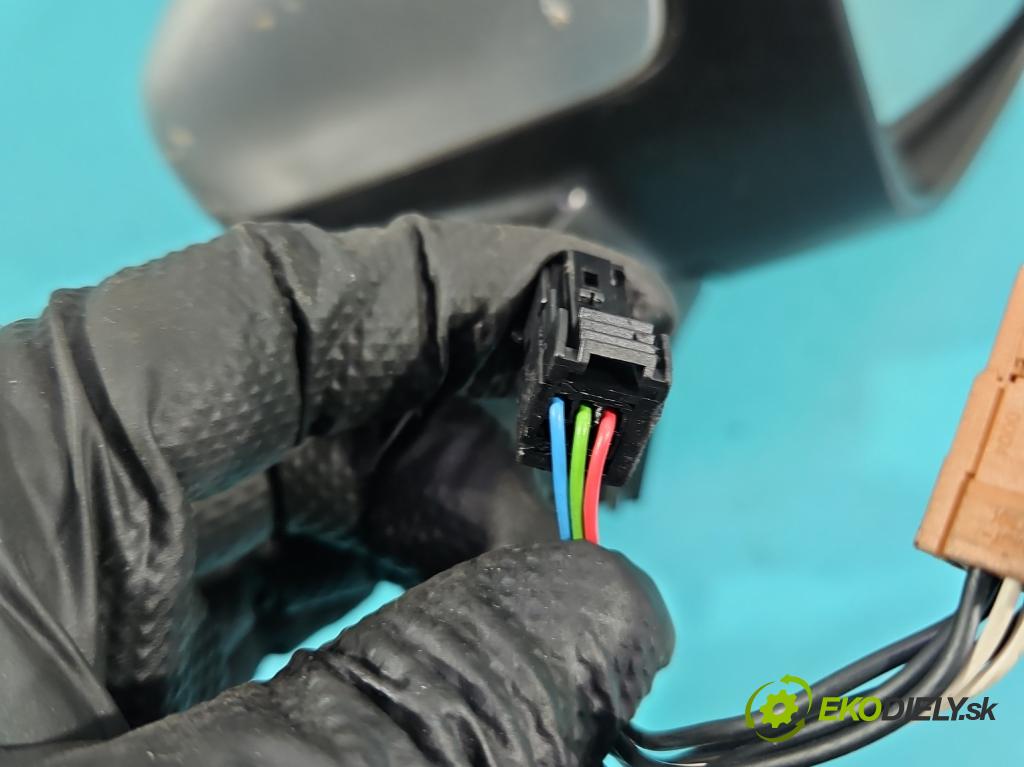 Peugeot 208 I 2012-2019 1.2 12V 82 HP manual 60 kW 1199 cm3 5- zrkadlo pravé  (Kľučka dverí ostatné)