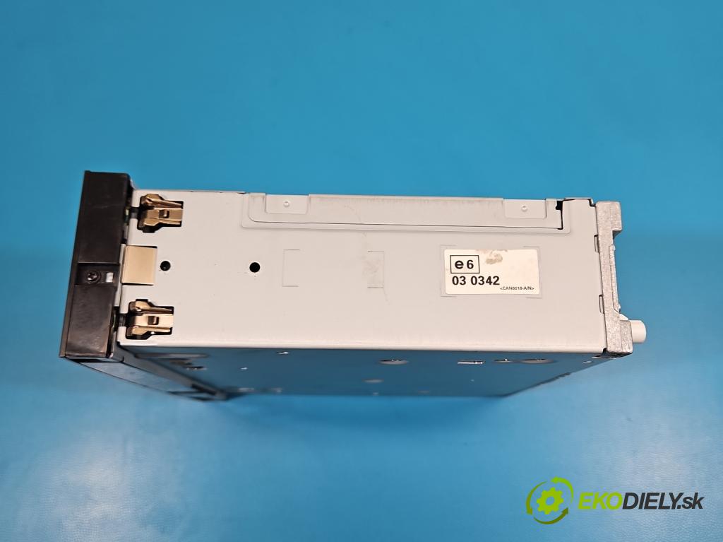 Peugeot 208 I 2012-2019 1.2 12V 82 HP manual 60 kW 1199 cm3 5- Radio originál 98030745ZD