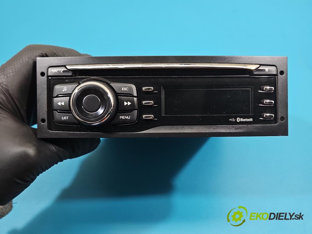 Peugeot 208 I 2012-2019 1.2 12V 82 HP manual 60 kW 1199 cm3 5- Radio originál 98030745ZD