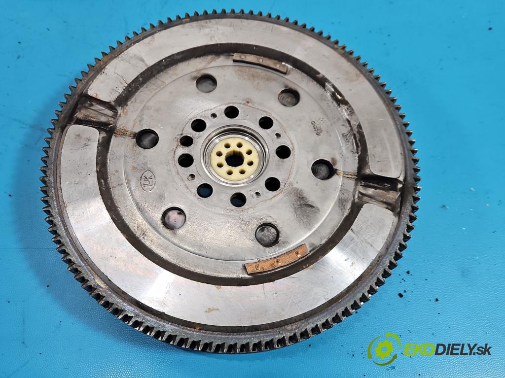 Hyundai Ix35 2.0 CRDI 136 HP manual 100 kW 1995 cm3 5- koleso duálna