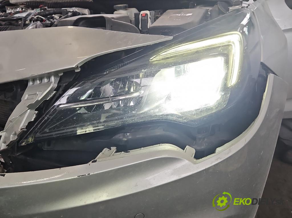 Opel Astra V  2015-2022 1.5 cdti 122 HP manual 90 kW 1496 cm3 5- Reflektor: ľavý 39195688 (Kľučka dverí ostatné)