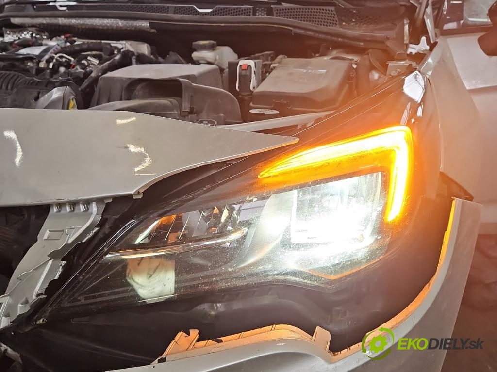 Opel Astra V  2015-2022 1.5 cdti 122 HP manual 90 kW 1496 cm3 5- Reflektor: ľavý 39195688 (Kľučka dverí ostatné)