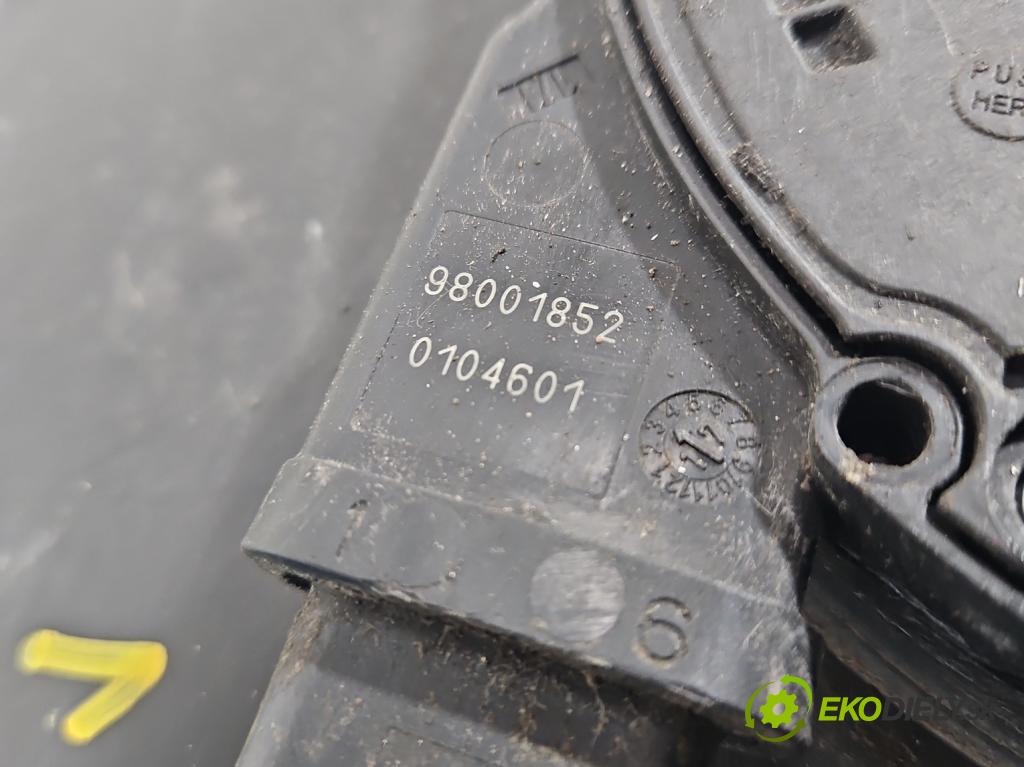 Bmw 5 G30 2017-2024 2.0d 190 HP automatic 140 kW 1995 cm3 4- Nádrž: AdBlue: 7418879