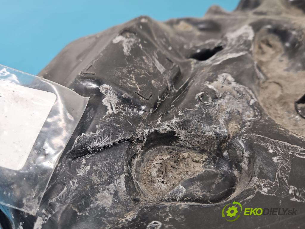 Bmw 5 G30 2017-2024 2.0d 190 HP automatic 140 kW 1995 cm3 4- Nádrž: AdBlue: 7418879