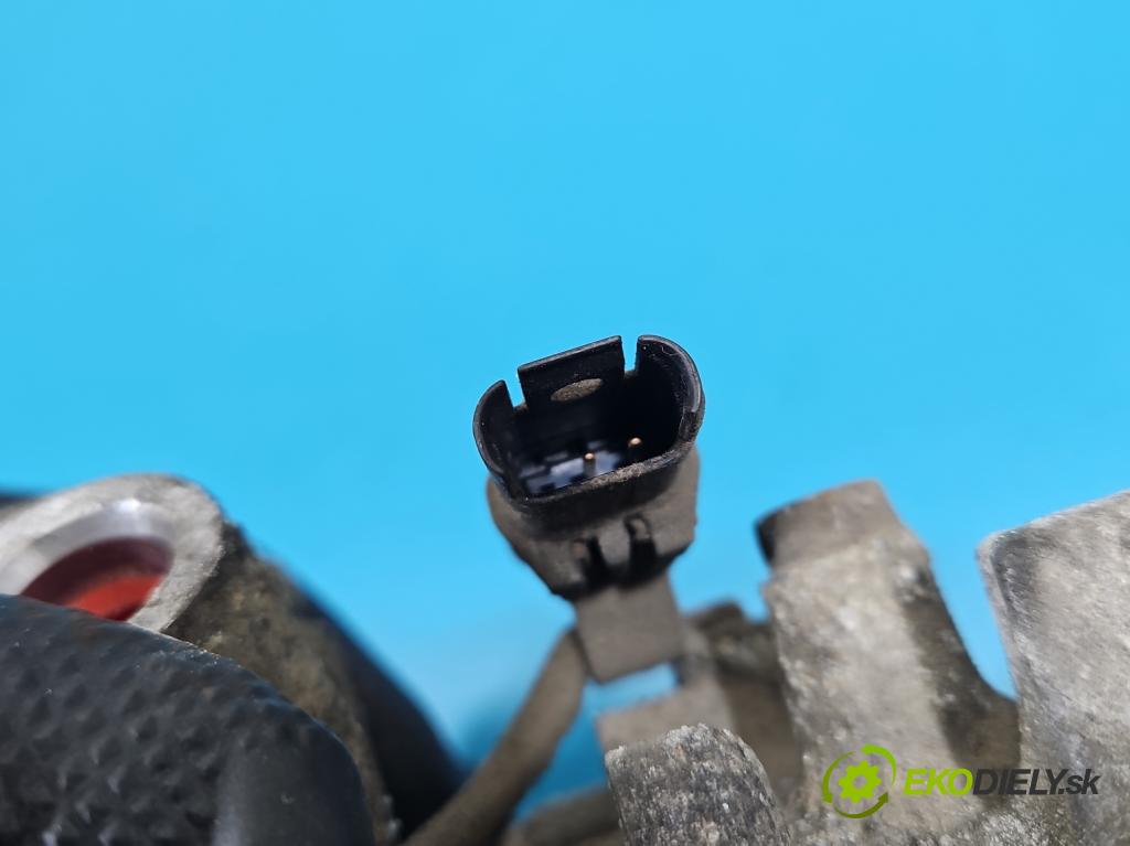 Bmw 3 F30 2011-2018 2.0d 184 hp manual 135 kW 1995 cm3 5- Kompresor: klíma 9223695-03 (Kompresor klimatizace)