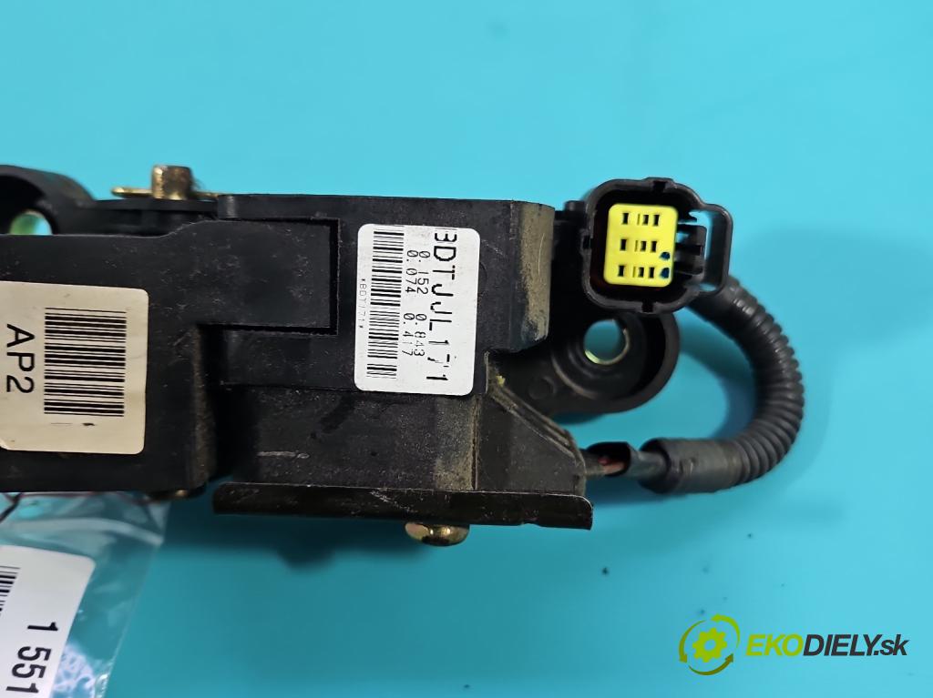 Hyundai Tucson I 2004-2009 2.0 crdi 136 HP manual 100 kW 1991 cm3 5- pedal plyn potenciometr: 32726-2E300