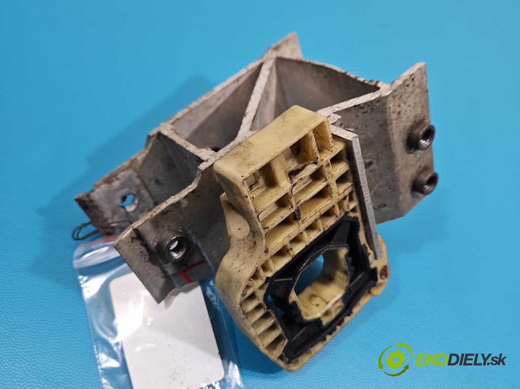 Bmw 5 G30 2017-2024 2.0d 190 HP automatic 140 kW 1995 cm3 4- Upevnenie: 7357215