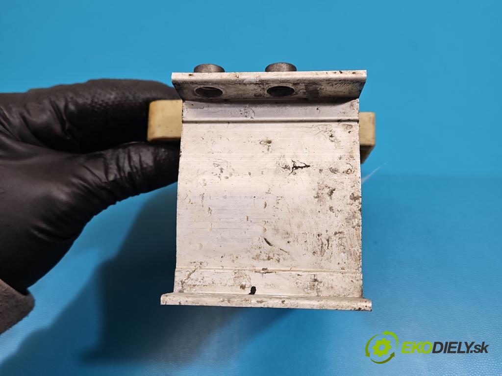 Bmw 5 G30 2017-2024 2.0d 190 HP automatic 140 kW 1995 cm3 4- Upevnenie: 7357215